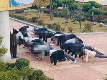 韓国で生徒への苛烈な“指導写真”が物議…ネット上は賛否両論「明確な体罰」「これぐらいで…」