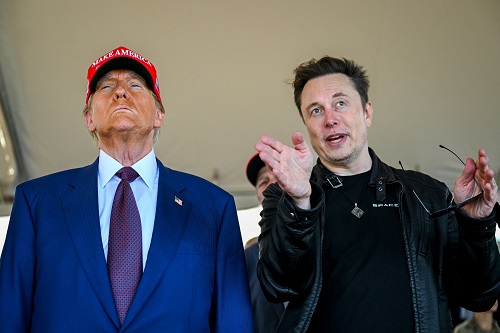 トランプ次期大統領（左）とイーロン・マスク