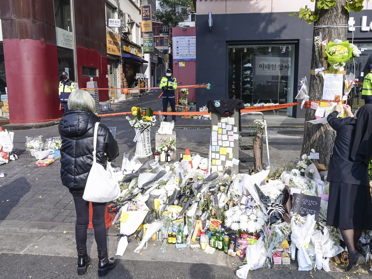 「暴力か集団暴力か、確認してみろ。圧死？」梨泰院の圧死事故、驚くべき警察の“会話内容”が明らかに