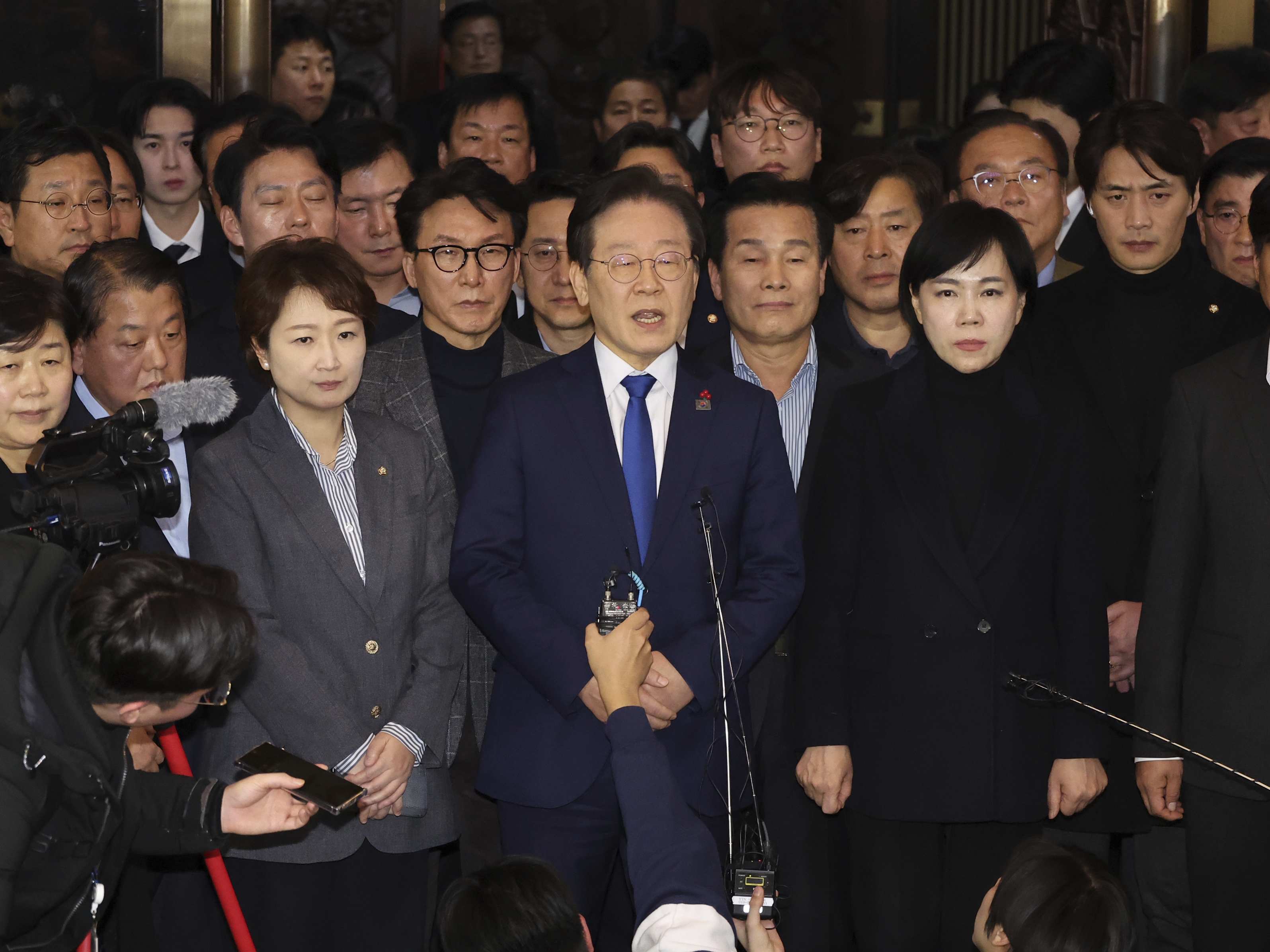 “非常戒厳”は解除されたが…韓国野党、ユン大統領の弾劾へ着手「民主主義の敵、今日中に弾劾案を提出する」