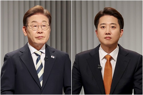 李在明候補（左）とイ・ジュンソク候補