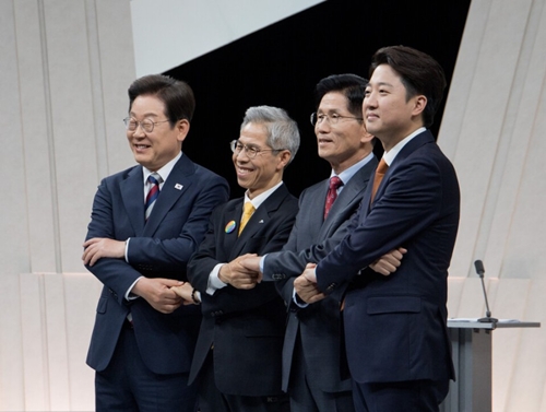 李在明、権英国、金文洙、李俊錫