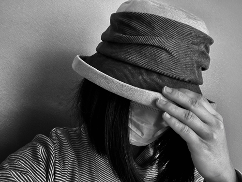 不審な女性