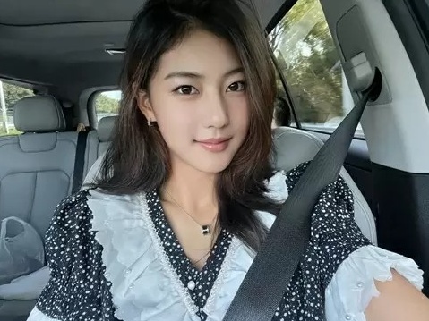 父はサッカー選手、母は女優の18歳プロゴルファーの美貌が韓国で話題