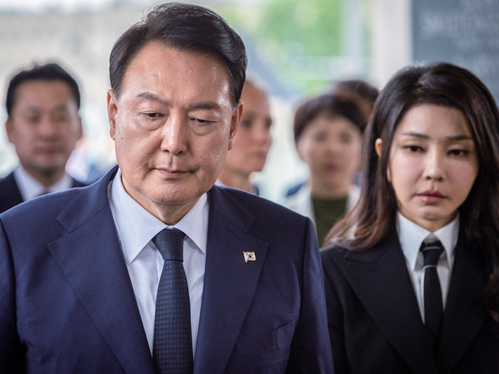 拘束された韓国の尹大統領、キム・ゴンヒ夫人と会えない…捜査当局が接見禁止措置「証拠隠滅の懸念ある」