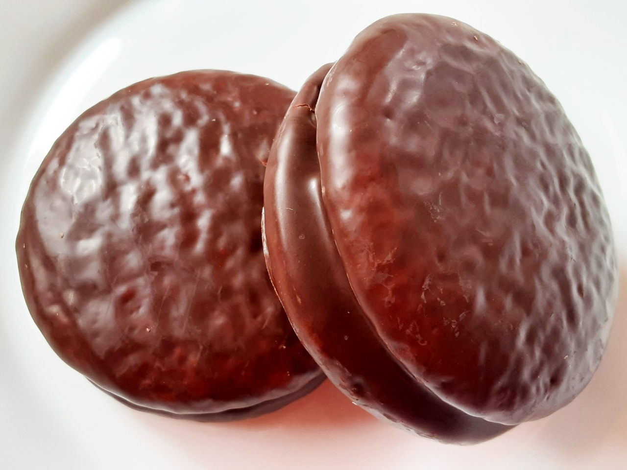 冷蔵庫のお菓子を勝手に食べて有罪危機　韓国人男性のチョコパイ窃盗事件に検察が求めた“判断”「これで職失うのは過酷すぎ」