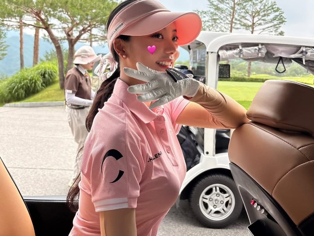 ミス・コリア出場も納得のプロポーション！韓国美人ゴルファーの“ピタッと”ウェアSHOT