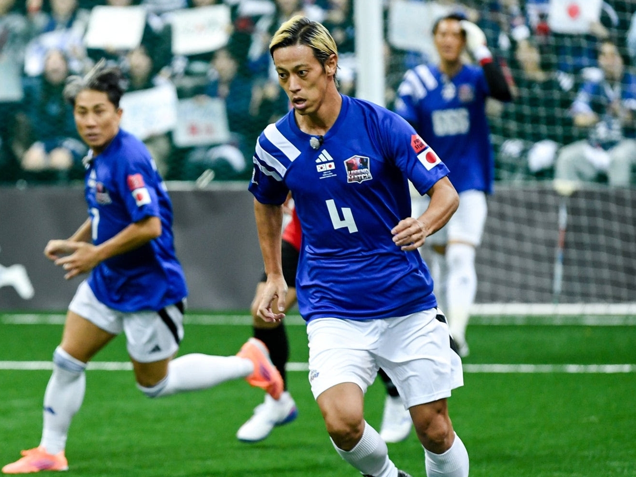 絶対に負けられない“宿命のライバル対決”再び。本田圭佑ら出演『レジェンド日韓戦』が日本でも配信決定