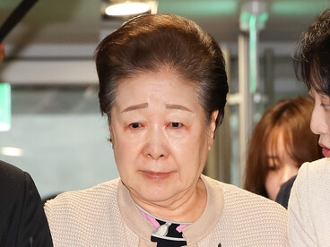 旧統一教会トップ・ハン・ハクチャ総裁が出頭　逮捕回避狙いか、前政権との癒着疑惑も
