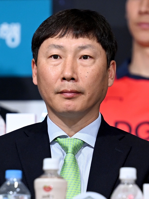 キム・サンシク監督