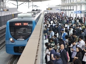 「中国人じゃないか？」とネット民…韓国で“電車内トラブル”急増中のワケ