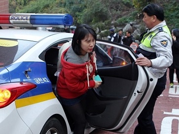「自分勝手な奴が多い国」食べかけのキムパプをタクシー運転手に投げつけた韓国の乗客…何が？